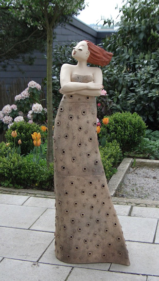 Milva, Garten Kunst Figur von Margit Hohenberger