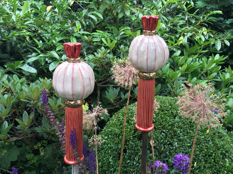 Bunte Gartenstecker Mohnkapsel