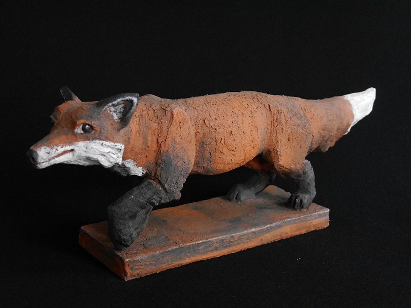 Schleichender Fuchs - Tierfigur aus Keramik
