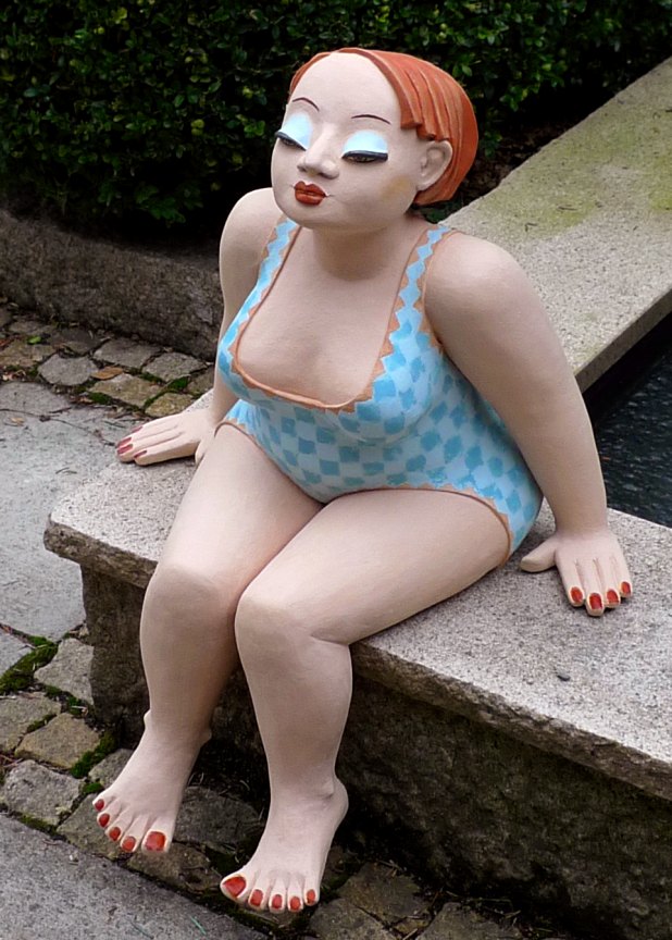 Gartenfigur Olga - Gartenkeramik Gartenfigur Olga - Gartenkeramik