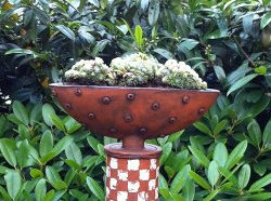 Gartensäule mit Hauswurz