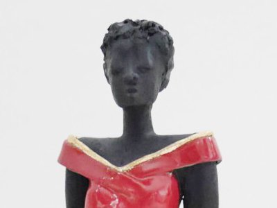 Beautiful lady in red – Skulptur