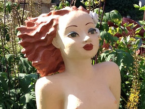 Meerjungfrau – Skulptur mit Muscheln