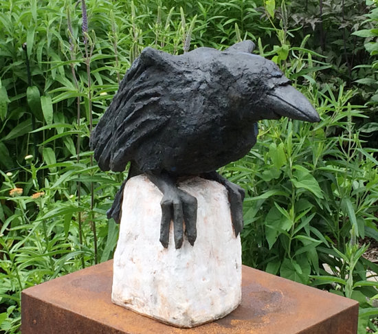 Rabenkrähe Gartenkeramik