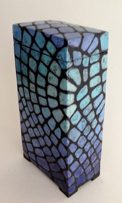 Blaue Urne aus Keramik