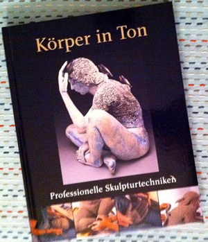 Körper in Ton: Professionelle Skulpturentechniken