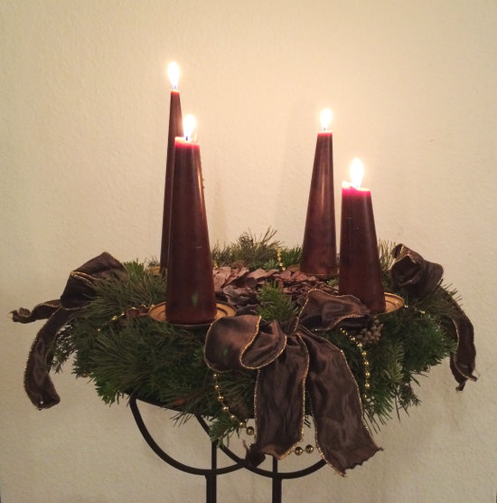 Adventskranz mit Schleifen